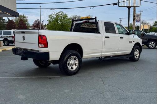 2017 RAM 3500 Tradesman Crew Cab 4x2 8' Box