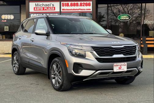 Steel Gray 2022 Kia Seltos LX