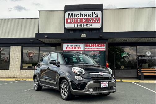 Nero (Black) 2017 FIAT 500L Trekking