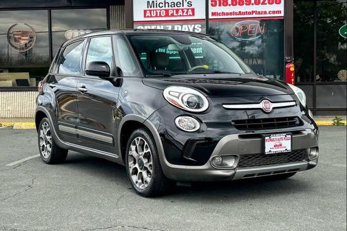 Nero (Black) 2017 FIAT 500L Trekking
