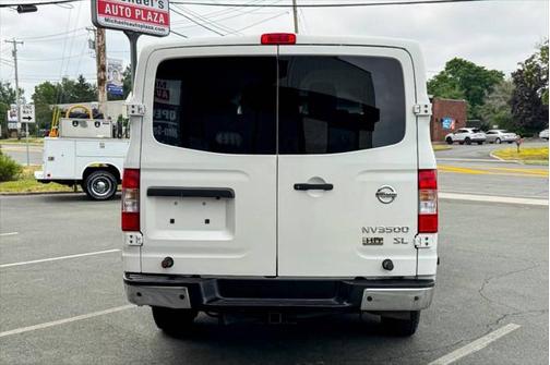 2016 Nissan NV Passenger NV3500 HD SL V8