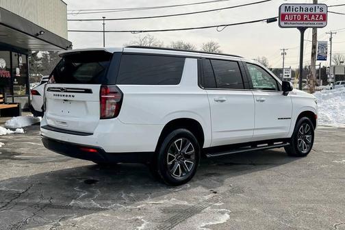 2022 Chevrolet Suburban 4WD Z71