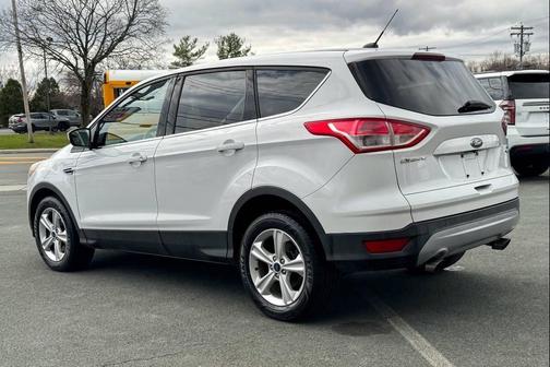 White 2014 Ford Escape SE