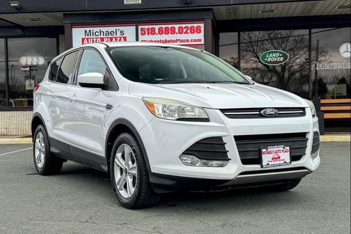 White 2014 Ford Escape SE
