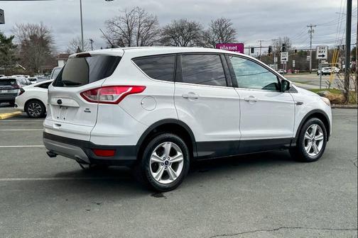 White 2014 Ford Escape SE