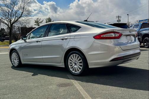 2015 Ford Fusion Hybrid SE