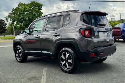 Granite Crystal Metallic Clearcoat 2019 Jeep Renegade Trailhawk