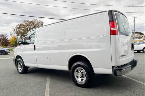 2020 Chevrolet Express 2500 RWD 2500 Regular Wheelbase WT