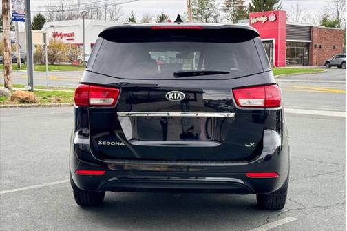 2018 Kia Sedona LX