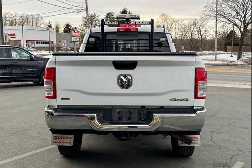 2020 RAM 2500 Tradesman Crew Cab 4X4 6'4' Box