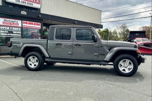 Gray 2020 Jeep Gladiator Sport S