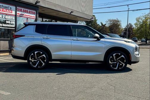 2022 Mitsubishi Outlander ES 2.5 S-AWC