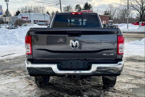 2022 RAM 3500 Tradesman Crew Cab 4x4 8' Box