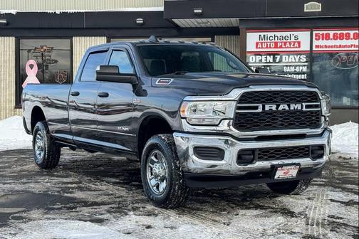 2022 RAM 3500 Tradesman Crew Cab 4x4 8' Box