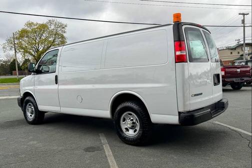 Summit White 2020 Chevrolet Express 2500 Work Van