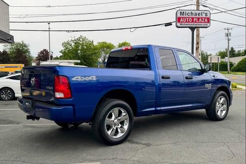 Blue Streak Pearlcoat 2019 RAM 1500 Express