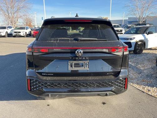 2026 Volkswagen Tiguan 2.0T SEL R-Line 4MOTION