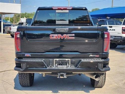 2024 GMC Sierra 2500 AT4