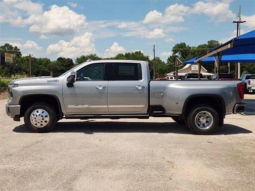 2025 Chevrolet Silverado 3500 High Country