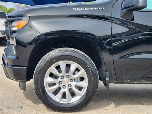 2025 Chevrolet Silverado 1500 Custom