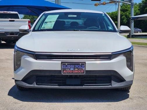 Snow White Pearl 2025 Kia K4 LXS