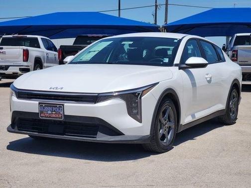 Snow White Pearl 2025 Kia K4 LXS