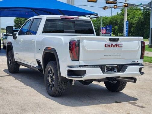 2025 GMC Sierra 2500 AT4