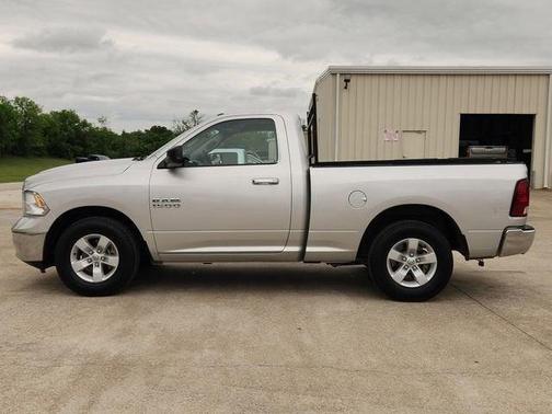 Bright Silver Metallic Clearcoat 2013 RAM 1500 SLT