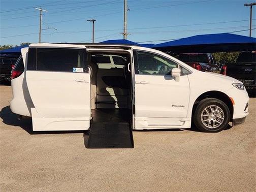 2021 Chrysler Pacifica Touring