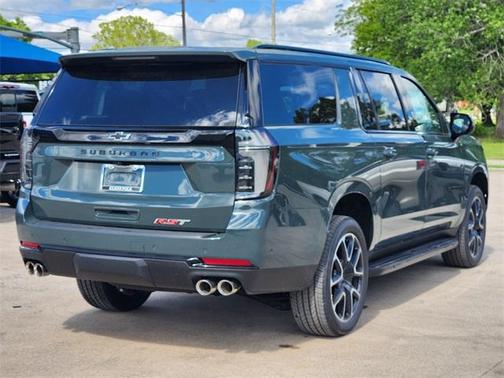 2025 Chevrolet Suburban RST