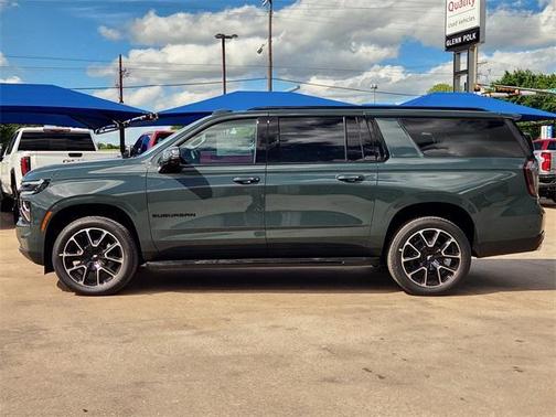 2025 Chevrolet Suburban RST