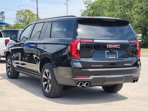 2025 GMC Yukon XL 4WD AT4