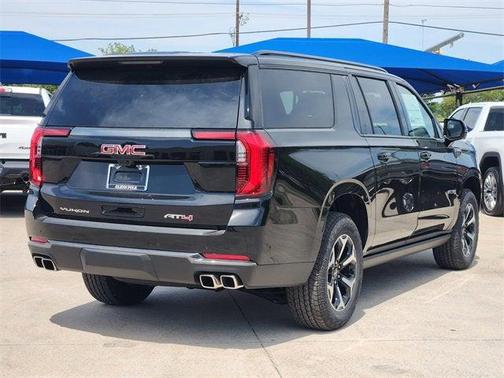 2025 GMC Yukon XL 4WD AT4