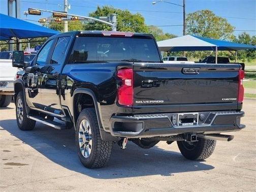 2026 Chevrolet Silverado 2500 Custom