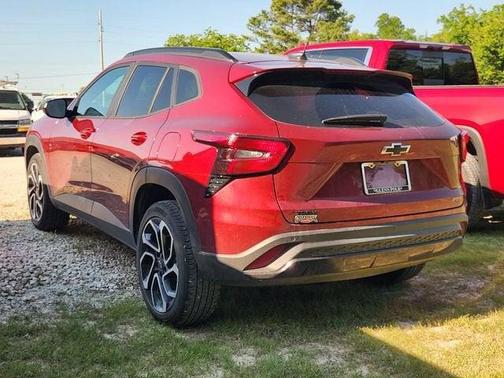 Crimson Metallic 2025 Chevrolet Trax FWD 2RS