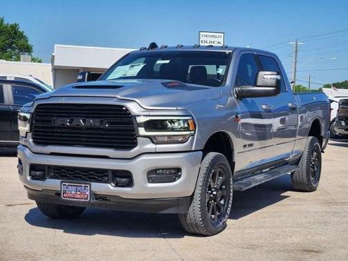 Billet Silver Metallic Clearcoat 2024 RAM 2500 Laramie Crew Cab 4x4 6'4' Box