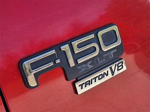 2002 Ford F-150 Base