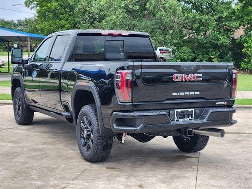 2025 GMC Sierra 2500 AT4