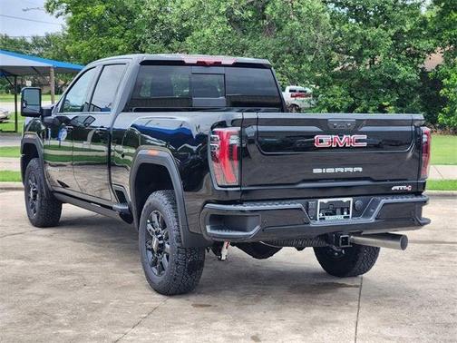 2025 GMC Sierra 2500 AT4