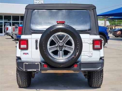 2023 Jeep Wrangler 4-Door Sahara 4x4