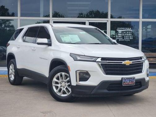 Summit White 2023 Chevrolet Traverse LS