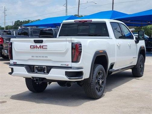 2025 GMC Sierra 2500 AT4