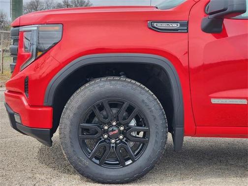 2025 GMC Sierra 1500 Elevation