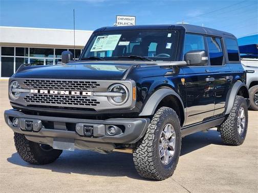 2023 Ford Bronco Base
