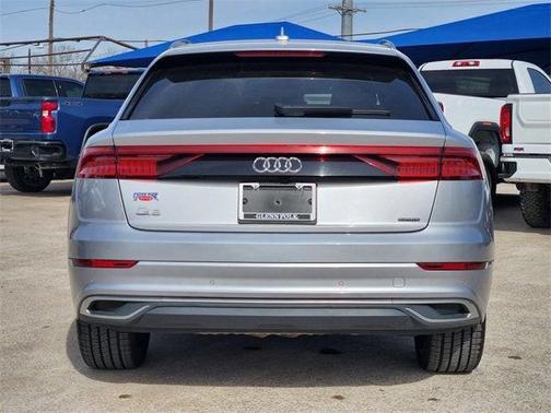 2021 Audi Q8 55 Premium