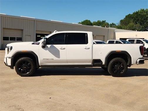 2024 GMC Sierra 2500 AT4