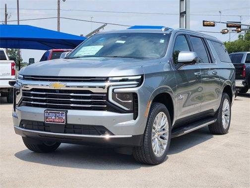 2025 Chevrolet Suburban LT