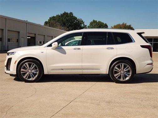 2025 Cadillac XT6 Premium Luxury FWD