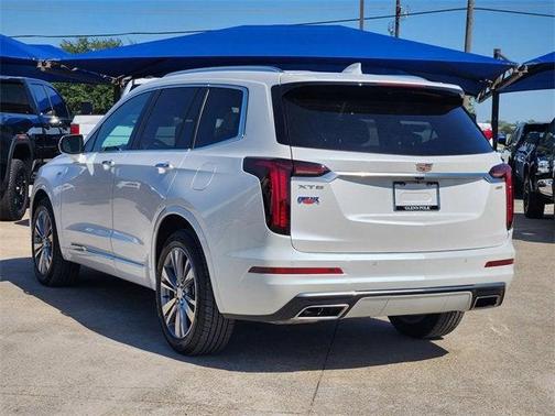 2025 Cadillac XT6 Premium Luxury FWD