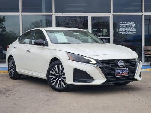 2025 Nissan Altima SV FWD